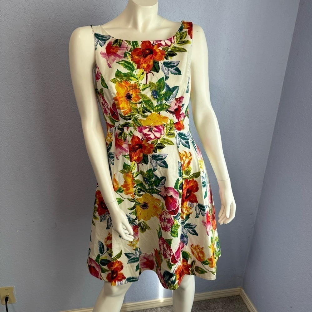 Eliza J. Floral Sleeveless V-back Pockets Dress